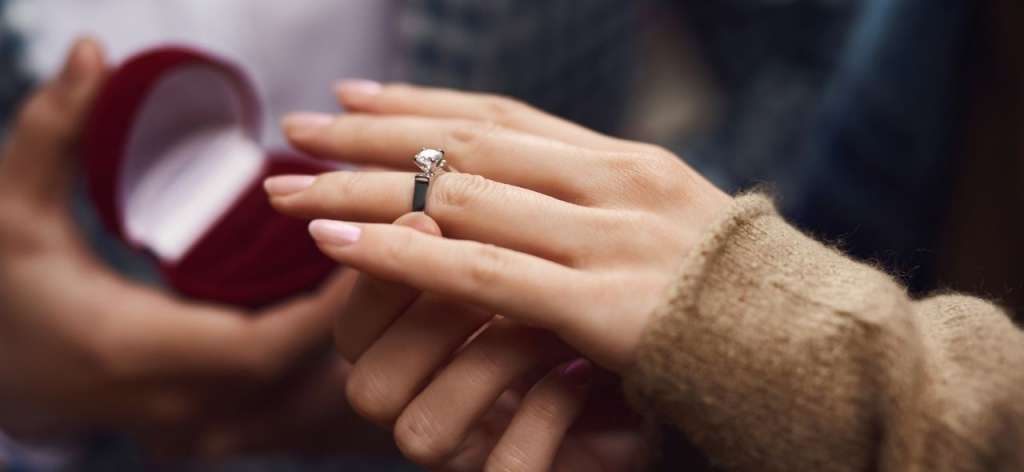 4 Tips for Engagement Shopping as a Couple